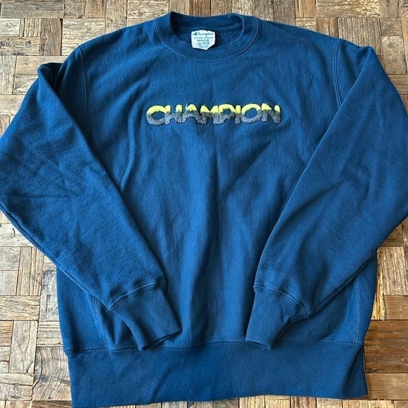 Champion Crewneck Sweatshirt Fuzzy Letters - Picture 1 of 6